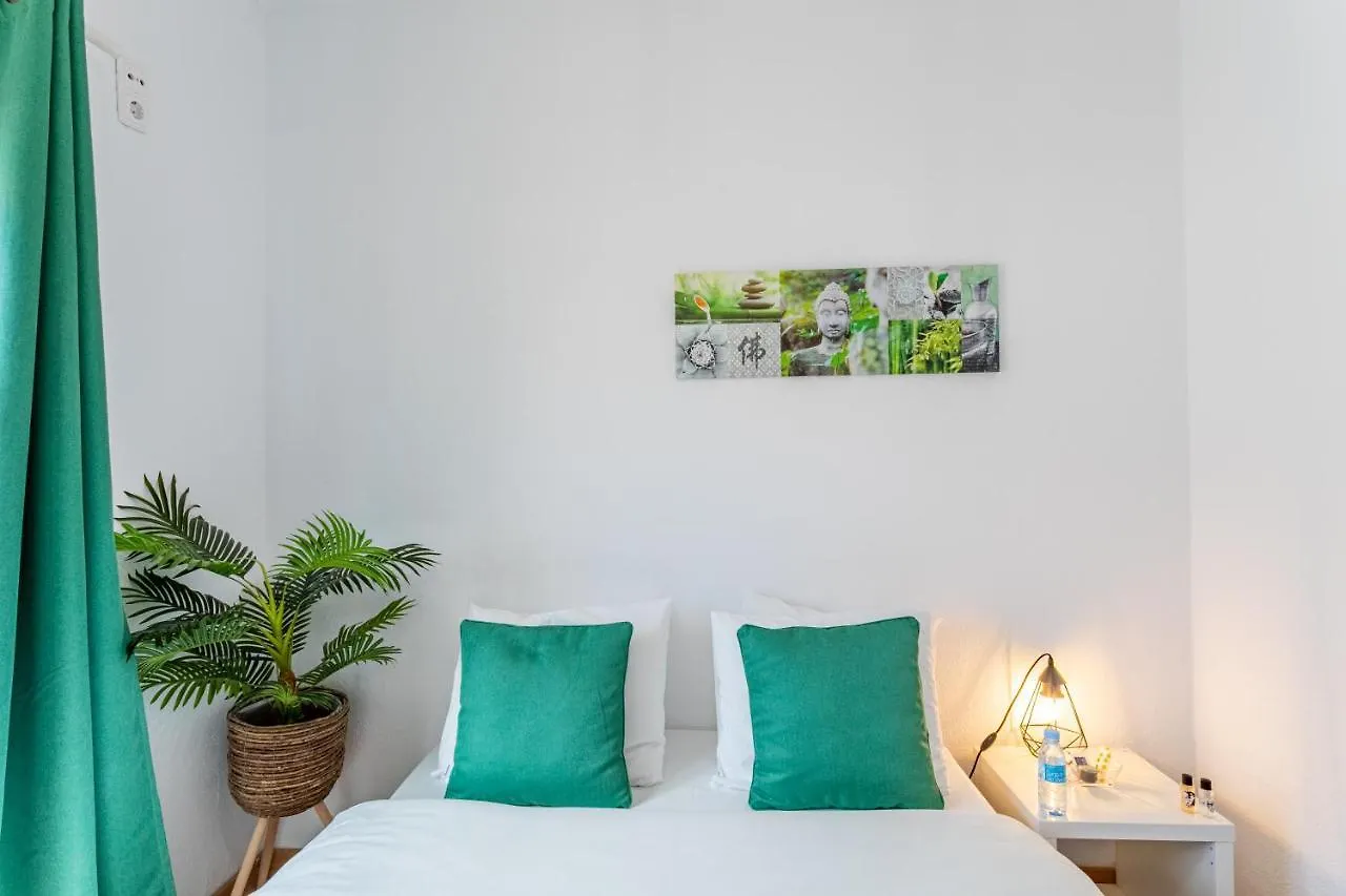Encarnacao Home Lissabon 0*,